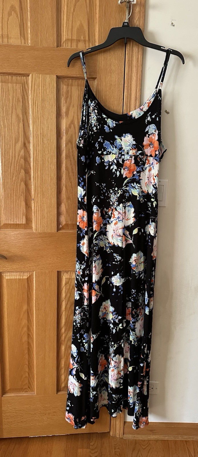 Black Multicolor Floral Maxi Dress Scoop Neck Spaghetti Strap Side Slit M