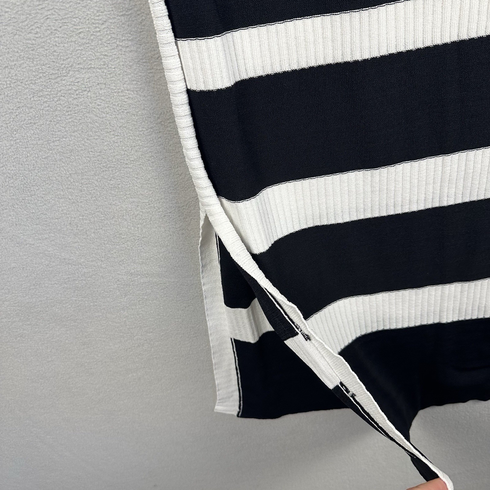 Vanessa Williams Bodycon Ribbed Maxi Tank Dress Womens Medium White Black Stripe