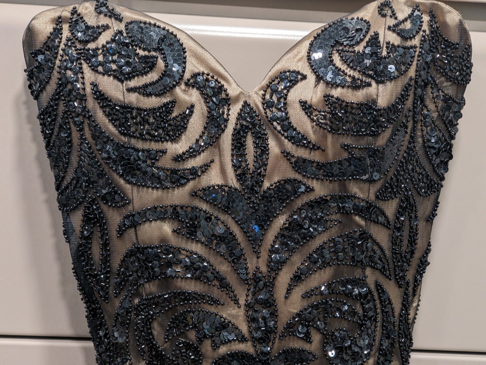 Scala Sequin Silk Beaded Mini Dress Sz 8 Strapless Sweetheart Neckline Black