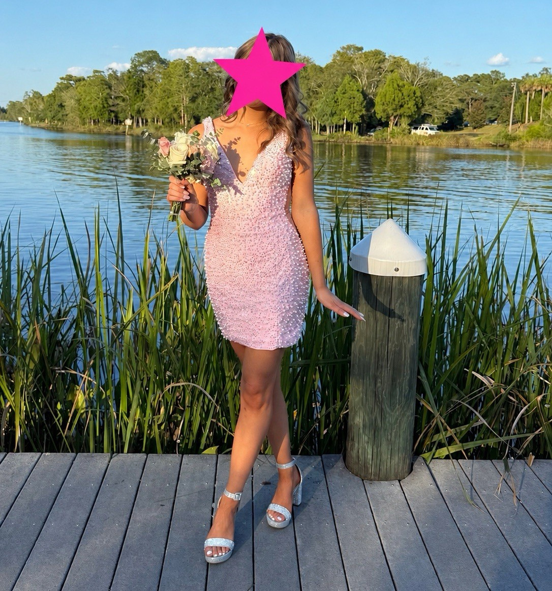 Ashley Lauren Ice Pink Diamonds and Pearls Homecoming dress. Size 4.