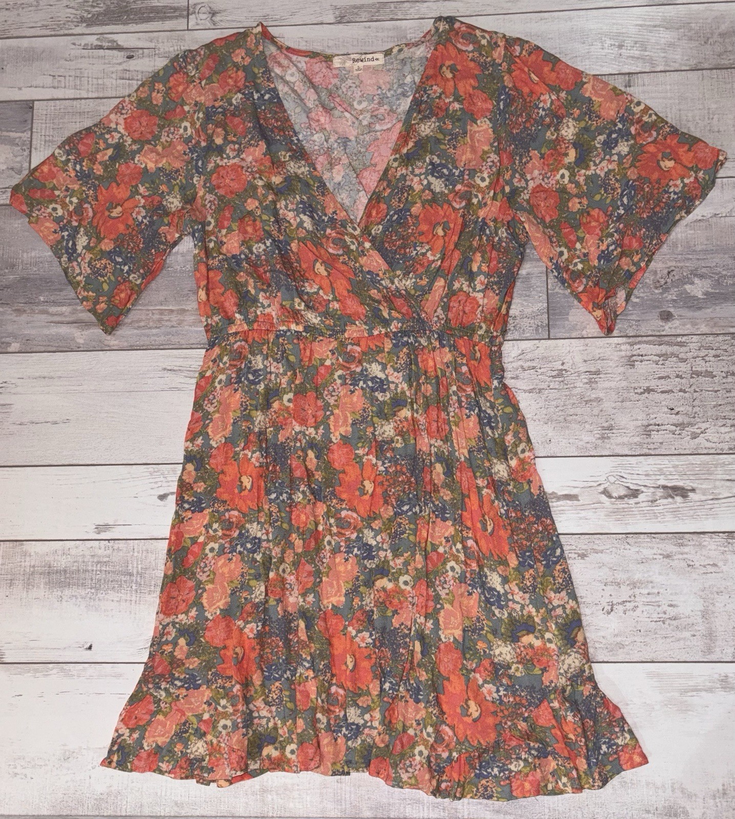 Rewind Short Sleeve V-neck A-line Dress size L large – Floral/Flowers B